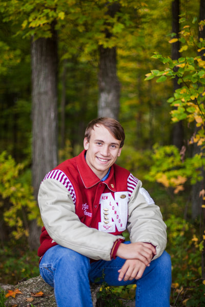Senior Session: Photos taken by Brianne Krake of Brianne Photography - Michigan and Wisconsin Photographer